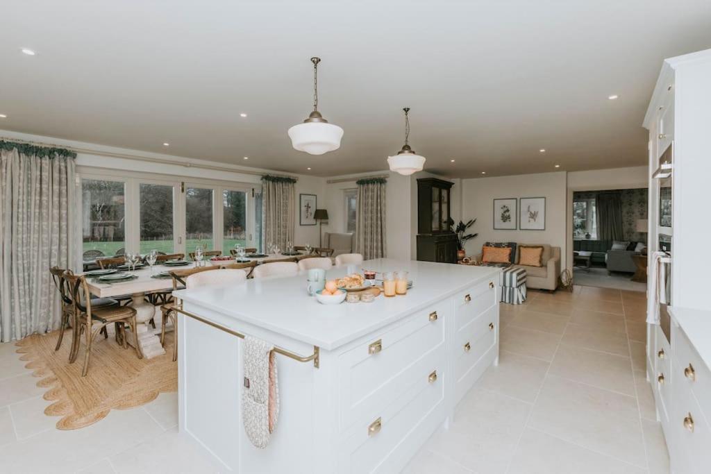 Hayward House, Hot Tub, Large Garden Villa Henley-on-Thames Eksteriør billede