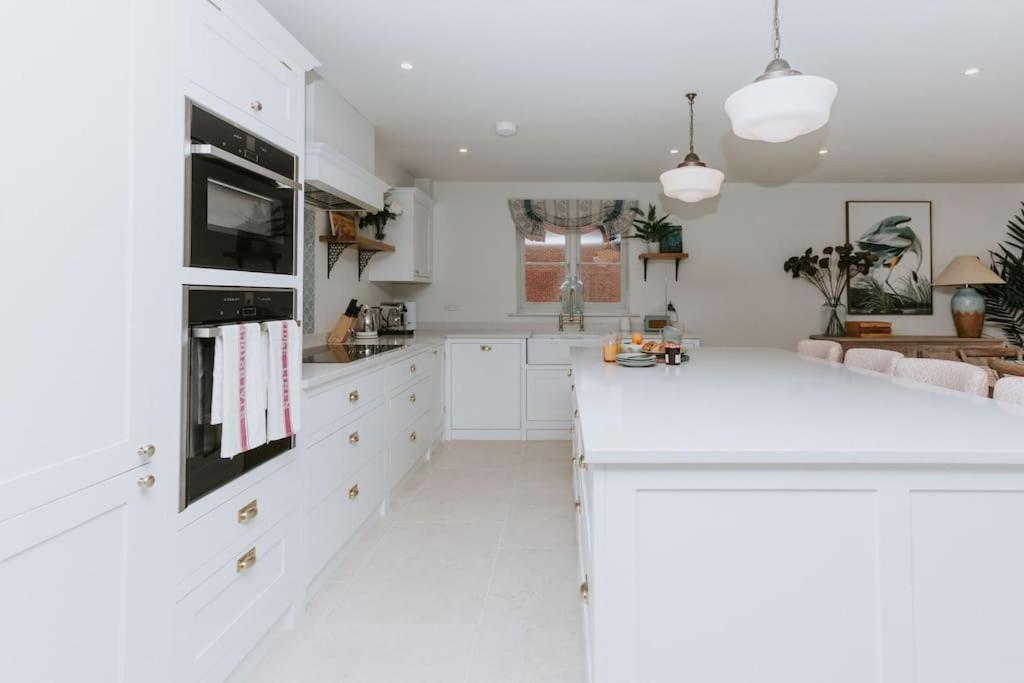 Hayward House, Hot Tub, Large Garden Villa Henley-on-Thames Eksteriør billede