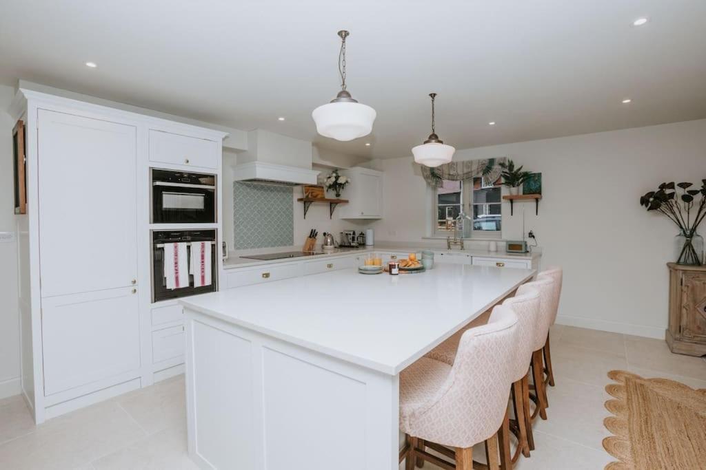 Hayward House, Hot Tub, Large Garden Villa Henley-on-Thames Eksteriør billede
