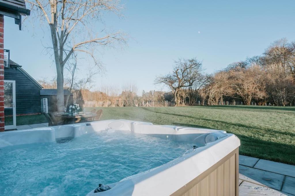 Hayward House, Hot Tub, Large Garden Villa Henley-on-Thames Eksteriør billede